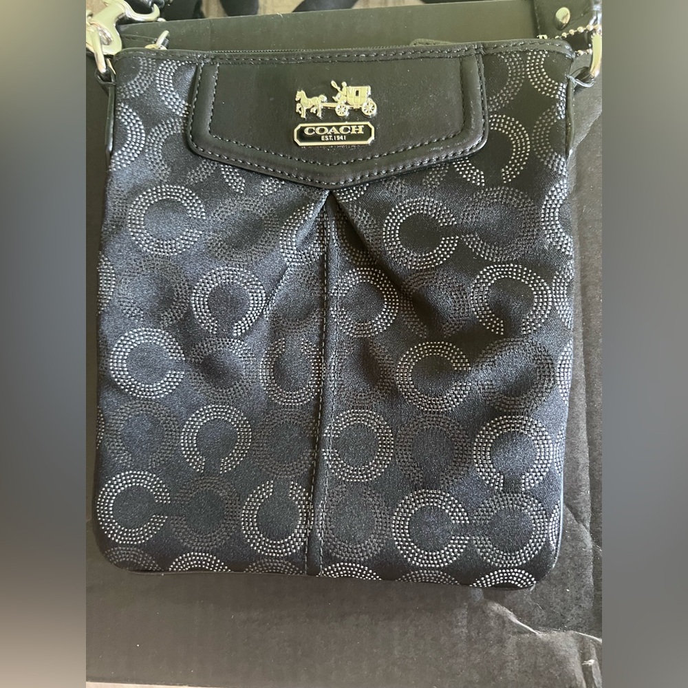 Coach Madison Dotten OpArt handbag